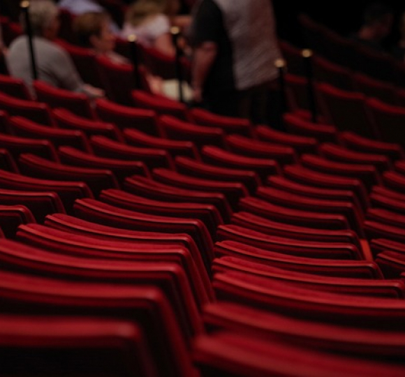 gallery/theater-1477670_640